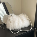 Sac seau en fausse fourrure blanche avec bandoulière en corde et détails dorés - Blanc Sans Pendentif