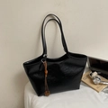 Retro large black tote bag in glossy wrinkled texture leather with beaded tassel charm - With Charm / Black