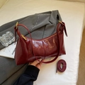 Deep red vintage baguette bag in glossy patent leather with adjustable shoulder strap - Burgundy