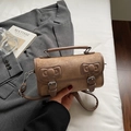 Sac polochon vintage en daim marron avec nœud et bandoulière réglable en cuir - Camel