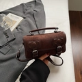 Sac boston minimaliste en daim marron chocolat avec nœud et bandoulière réglable - Marron