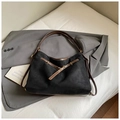 Borsa tote retrò in pelle scamosciata nera con cinturini marroni e fibbia oro - Nero
