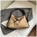 Braune Vintage-Wildleder-Einkaufstasche mit schwarzen Lederriemen und Goldbeschlägen - Khaki