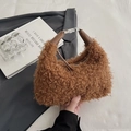 Schicke dunkelbraune Teddyplüsch-Mondtasche mit Ledergriff und edler Metallschnalle - Braun