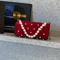 Elegante weinrote Samt-Zylindertasche mit Perlengriff und goldener feiner Metallkette - Rot