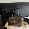 Women's dark brown large tote bag in polished faux leather with elegant metal buckle - Coffee with Pendant