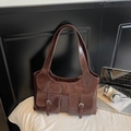 Grand sac cabas vintage marron avec boucles argentées et doubles poignées confortables - café