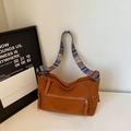 Borsa tote in velluto a coste arancione con tracolla etnica e tasca frontale con zip - Marrone