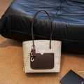 Retro off-white linen tote bag with coffee leather pocket and chocolate charm - Off-white