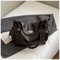 Bolso tote grande de cuero encerado marrón chocolate con cierre giratorio y correas anchas - Marrón