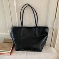 Minimalistische schwarze Shopper-Tasche aus plissiertem Kunstleder mit dünnen Schultergurten - Ohne Anhänger / Schwarz