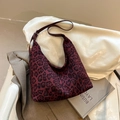 Bolso hobo burdeos con estampado de leopardo y correa para la moda de otoño - Rojo