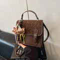 Vintage bruine crossbody tas met luipaardprint flap en een schattige berenhanger - Koffie met Hanger