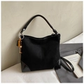 Sac fourre-tout vintage en daim noir mat avec un élégant ornement en perles de bois - Noir