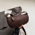 Dunkelbraune Boston-Tasche aus Wildleder mit Leder-Logo-Patch und Tragegriff für den Herbst - Braun