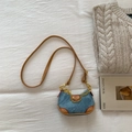 Mini bolso bandolera de mezclilla con ribete de cuero marrón y cadena dorada - Azul