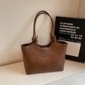 Minimalist vintage tote bag in deep brown leather with a textured oil-wax finish - Brown (Without Pendant)