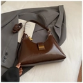 Dark brown retro hobo bag in polished leather with gold buckle and adjustable straps - Coffee without Pendant