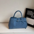 Blaue Tragetasche aus Wildlederimitat mit Leopardenmuster und silberner Schnalle - Blau