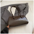 Minimalist dark brown bowling bag in vintage oil-wax leather for professional women - Coffee without Pendant