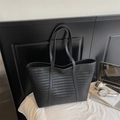 Grand sac cabas en cuir tressé noir pour femme, idéal pour le travail et l'automne - Noir sans Pendentif