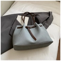 Retro canvas tote bag in light blue-grey with brown leather straps for daily commute - Light Blue Without Pendant