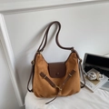 Braune Tragetasche mit Leopardenmuster, Wildlederimitat und Vintage-Lederbesatzdetails - Braun
