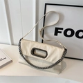 Borsa a tracolla bianco crema con catena vintage e manico ovale in morbida ecopelle - Bianco Sporco