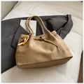 Borsa tote vintage in pelle scamosciata kaki con portachiavi a perle e fibbia laterale - Cachi con Pendente