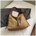 Retro large capacity tote bag in light brown quilted texture with dark brown leather straps - Khaki (No Pendant)