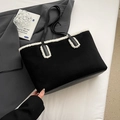 Elegante borsa tote in pelle scamosciata nera con bordo in pelliccia sintetica bianca - Grande / Senza Ciondolo / Nero