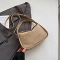 Khaki suède patchwork bowlingtas met verstelbare schouderband in een minimalistische stijl - Beigegrijs
