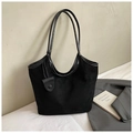 Bolso tote clásico de ante negro con ribete de cuero y correas largas para uso diario - Negro