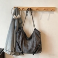 Retro charcoal grey large capacity tote bag with acid wash texture and black shoulder strap - Dark Tea Brown (No Charm)