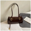 Bolso vintage de charol marrón oscuro con acabado brillante y hebillas metálicas doradas - Marrón