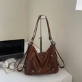 Brown vintage style tote bag made of oil wax leather with stylish tassel zippers - No Pendant / Brown