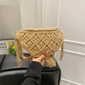 Handgefertigte Stroh-Schultertasche in hellem Beige mit böhmischen Fransen-Details - Khaki