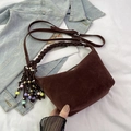 Borsa a tracolla in pelle scamosciata caffè con frange di perline colorate - Marrone