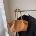 Vintage caramel suede tote bag with decorative leather strap and golden buckle - No Pendant / Brown