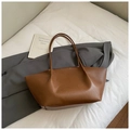 Caramel oil wax leather tote bag with large capacity and long straps for shoulder wear - Brown No Pendant