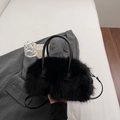 Sac fourre-tout en peluche noire pour hiver avec poignées cuir et bandoulière amovible - Noir sans Pendentif