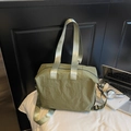 Borsa tote in nylon verde militare con tracolla regolabile per donne pendolari - Verde