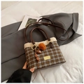 Brown plaid plush bucket bag with white fleece trim and heart pendant detail - With Pendant / Lattice Coffee