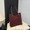 Retro burgundy large capacity tote bag in smooth leather with adjustable shoulder strap - Wine Red Without Pendant