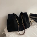 Retro black matte tote bag with contrast stitching and golden chain leather strap - Black