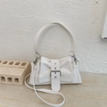 Borsa a tracolla bianca in PU con fibbia in metallo e cinturino regolabile chic - Bianco