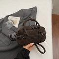 Sac cylindrique rétro café foncé avec surpiqûres blanches et bandoulière amovible - Café (Sans Pendentif)