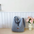 Light blue faux shearling tote bag with a brown leather patch and plaid lining - No Pendant / Blue