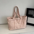 Bolso tote grande acolchado rosa con bordado Gugiigugii y asas anchas para mujer - Rosa