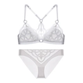 Detailansicht von weißem Mesh-Lace-Bralette-Set mit geometrischer Stickerei und Metallringen - M / Weiß (Slip-Set)